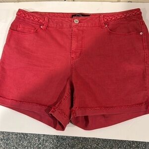 Stitch Star size 16 Shorts with distressed cuffs and braided waist. Stretchy